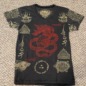 Unisex Shirt. Size M.